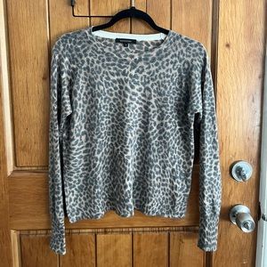 Olivaceous cheetah longsleeve